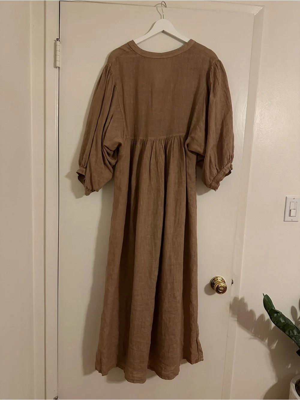 Beachwood Baby soft brown linen maxi dress one size fits all - Picture 4 of 4